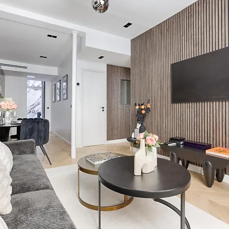 Stylish 2 Bedroom Near Montmartre Sacre Coeur Paris